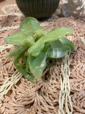 Hair Clip - Butterfly 🦋 🍃